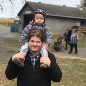 Meet your Posher, Thomas